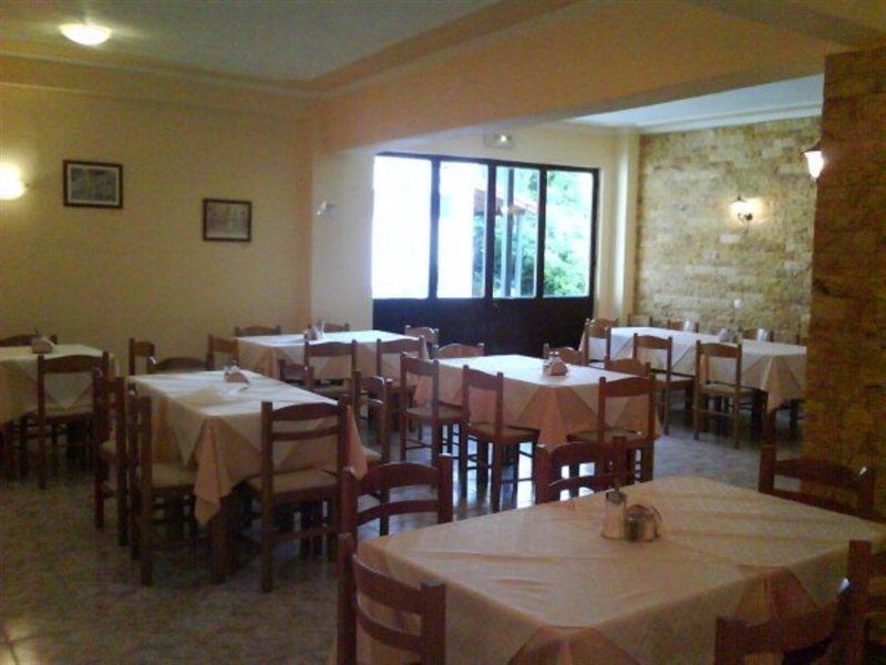 Hotel Yannis Corfu อิปโซส ร้านอาหาร รูปภาพ